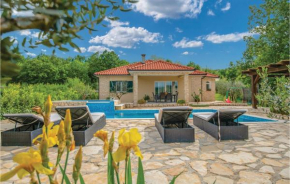 3 Bedroom Cozy Home In Grubine
